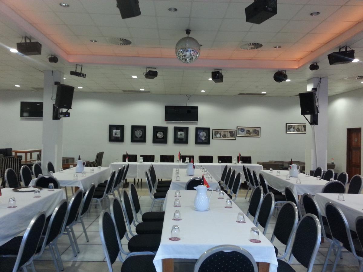 פורט מורסבי Paddy'S Hotel & Apartments מראה חיצוני תמונה
