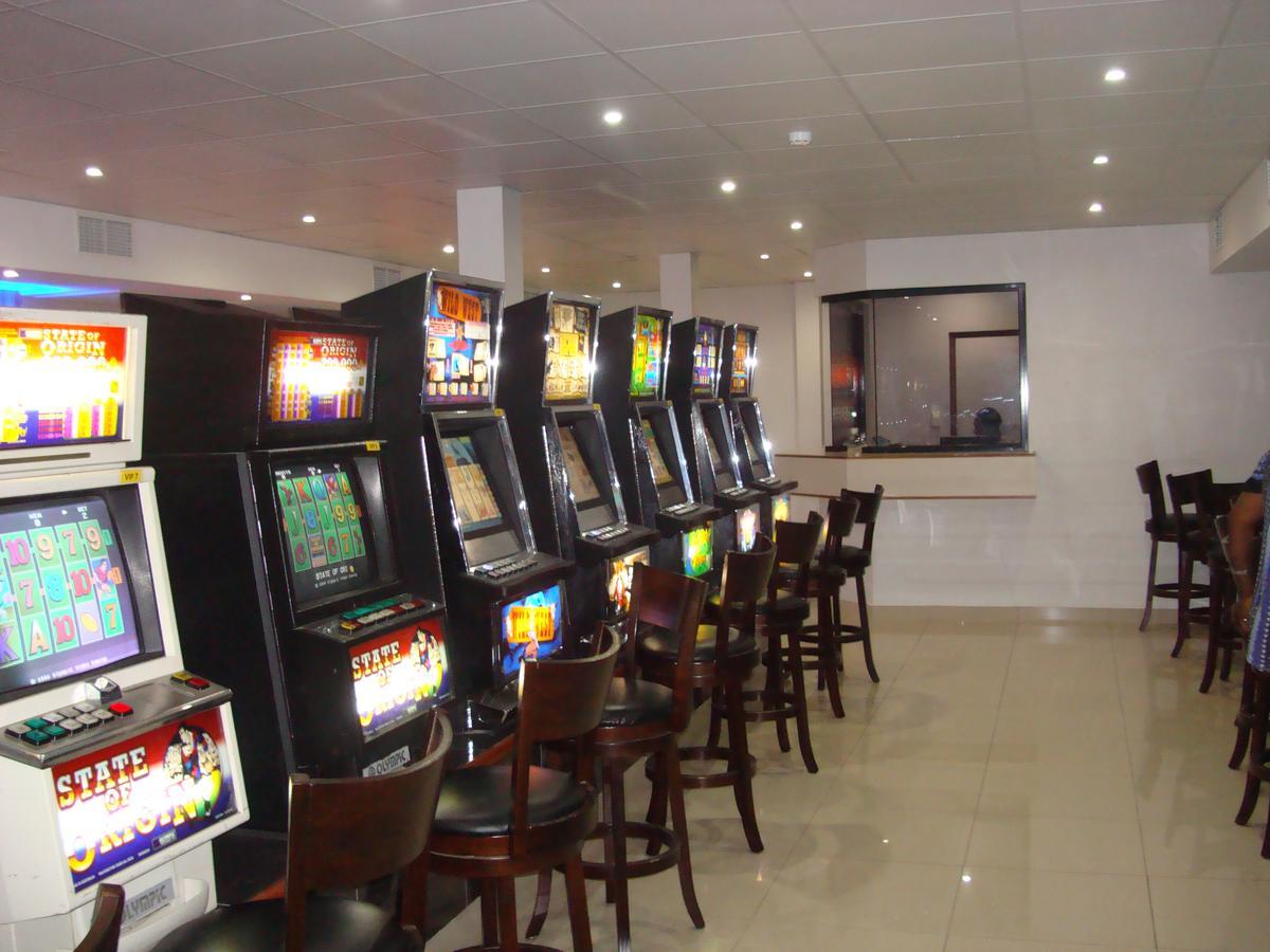 פורט מורסבי Paddy'S Hotel & Apartments מראה חיצוני תמונה