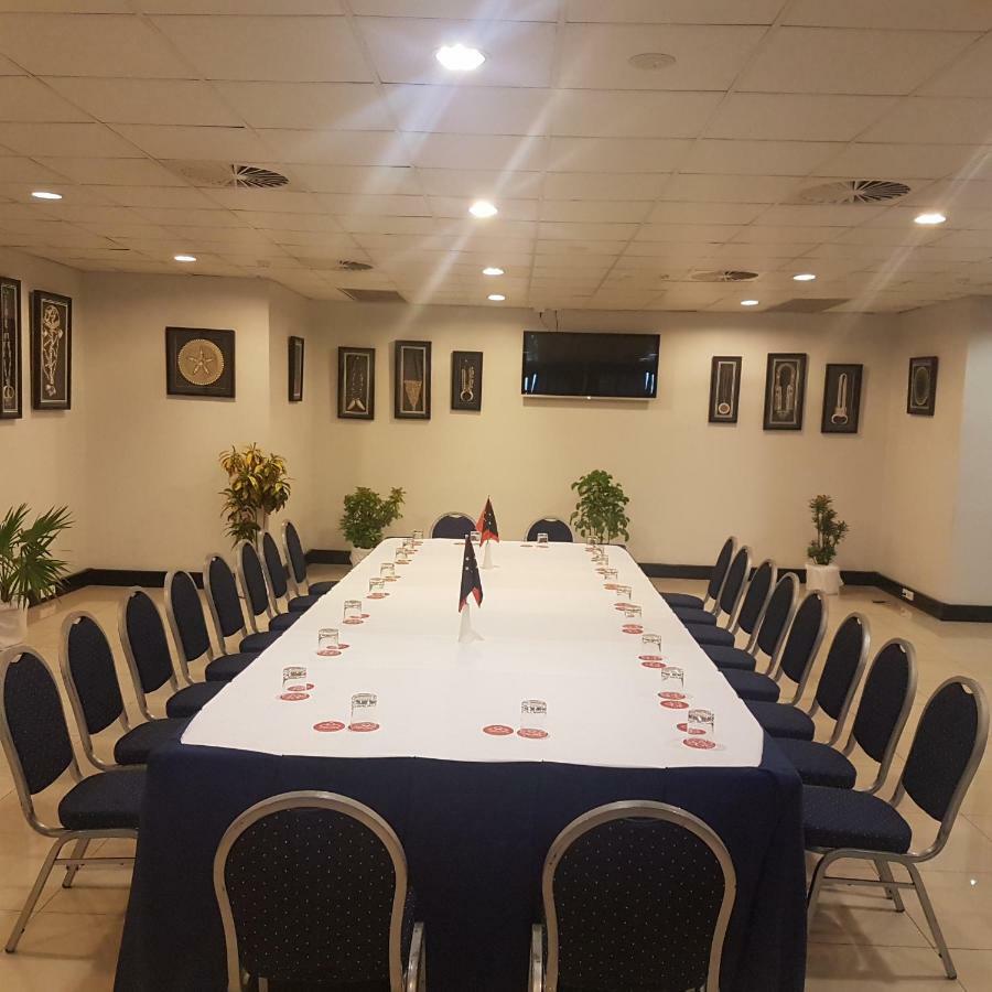 פורט מורסבי Paddy'S Hotel & Apartments מראה חיצוני תמונה